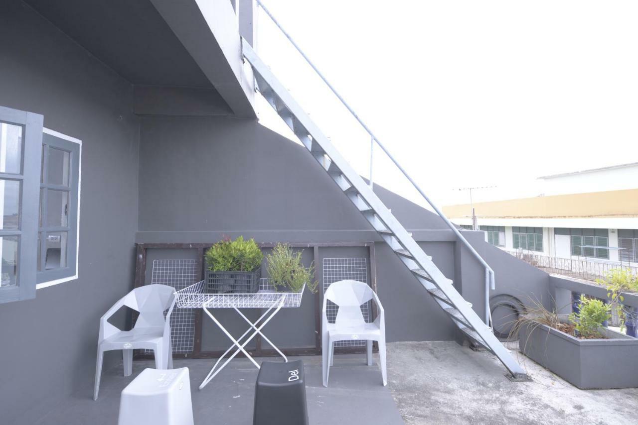 Soundsleep Hostel Chiang Rai Buitenkant foto