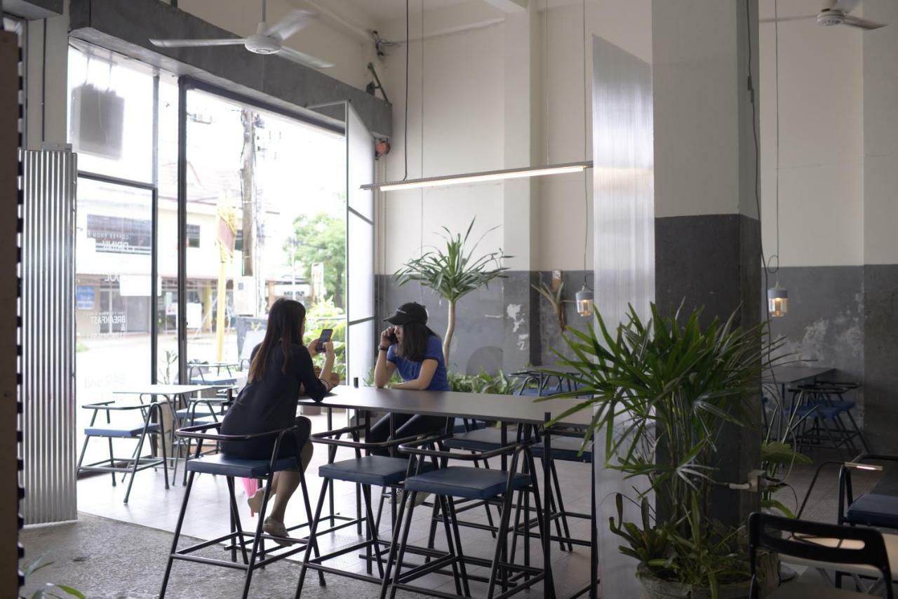 Soundsleep Hostel Chiang Rai Buitenkant foto