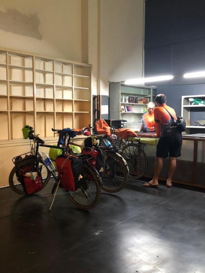Soundsleep Hostel Chiang Rai Buitenkant foto